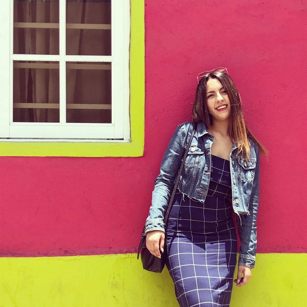 Meet your Posher, Perla valeria